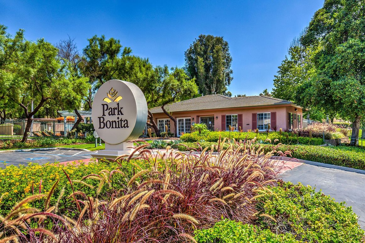 Park Bonita Apartments photo