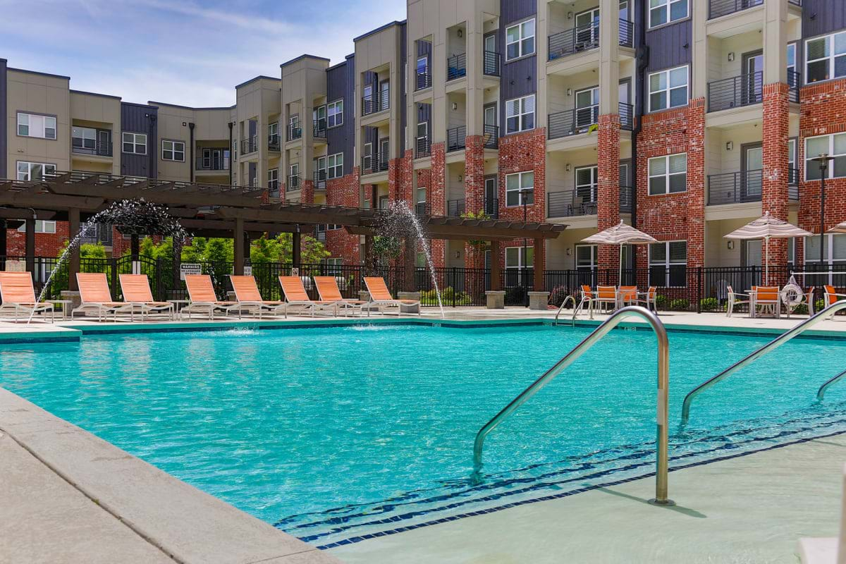 The Presley of Nashville poolside view