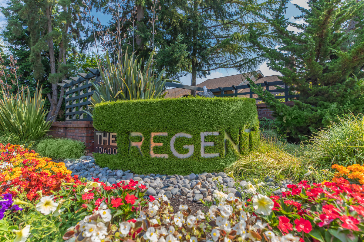 The Regent property entrance decorative area